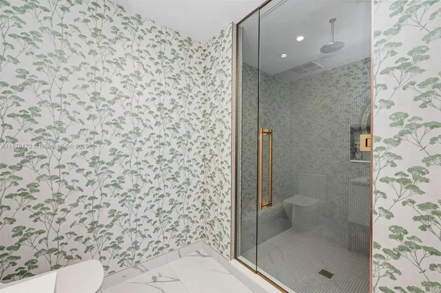 $1,850,000 | 2678 Tigertail Avenue, Unit 1705, Miami, FL 33133