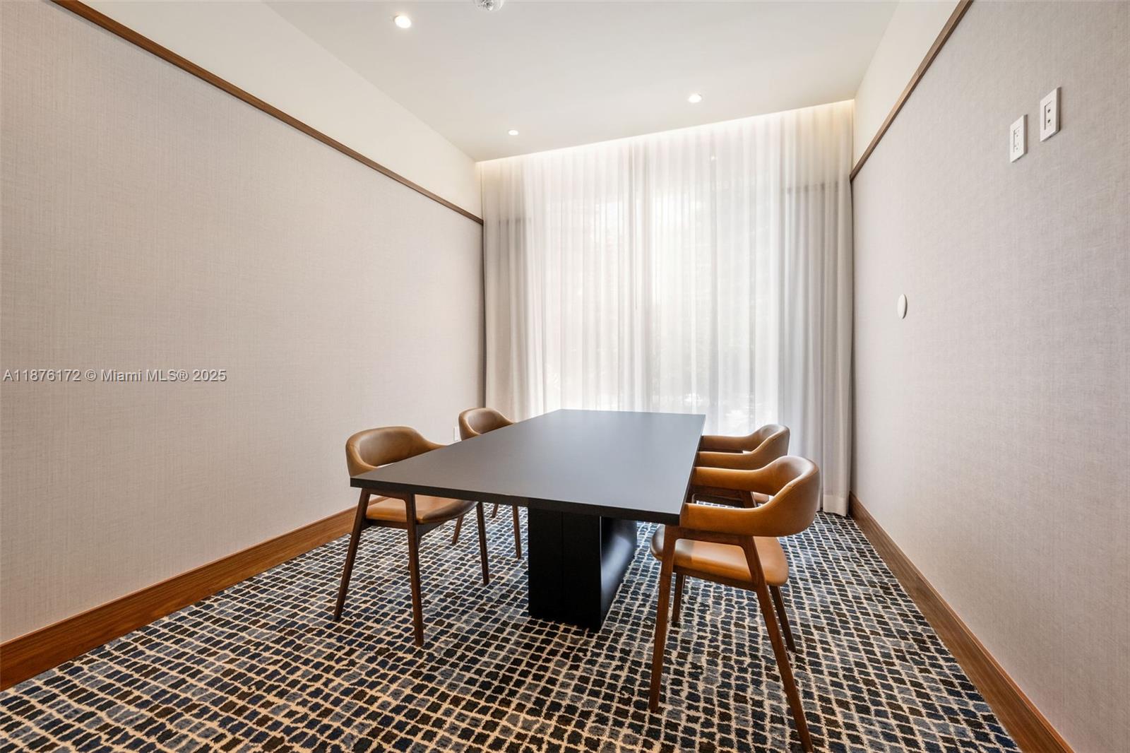 2678 Tigertail Avenue, Unit 1705 Miami, FL 33133 - Photo 50 of 71 Business Lounge