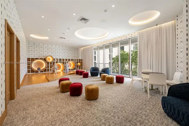 $1,850,000 | 2678 Tigertail Avenue, Unit 1705, Miami, FL 33133