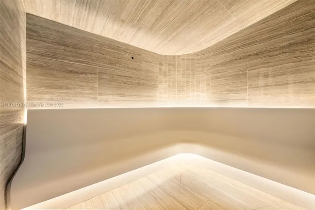 $1,850,000 | 2678 Tigertail Avenue, Unit 1705, Miami, FL 33133