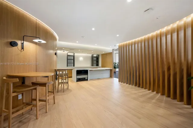 $1,850,000 | 2678 Tigertail Avenue, Unit 1705, Miami, FL 33133