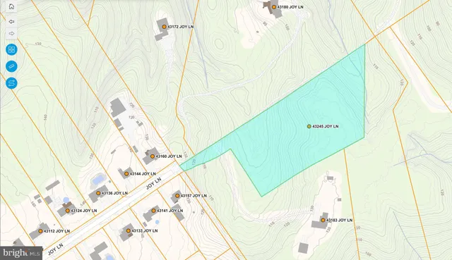 a view of a swimming pool