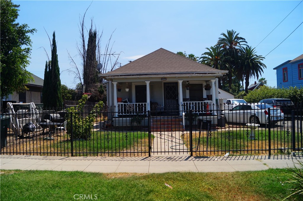2944 6th Street Riverside, CA 92507 - Photo 1 of 11 Gallery Image 1