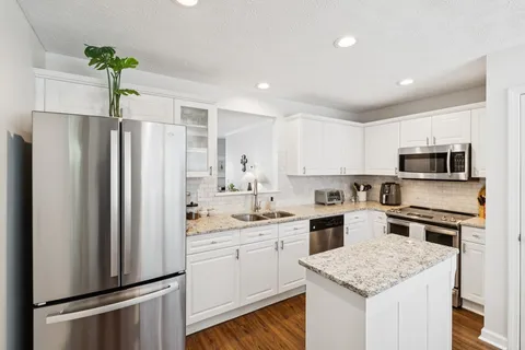 $319,900 | 2120 Lebanon Pike, Unit 2, Nashville, TN 37210