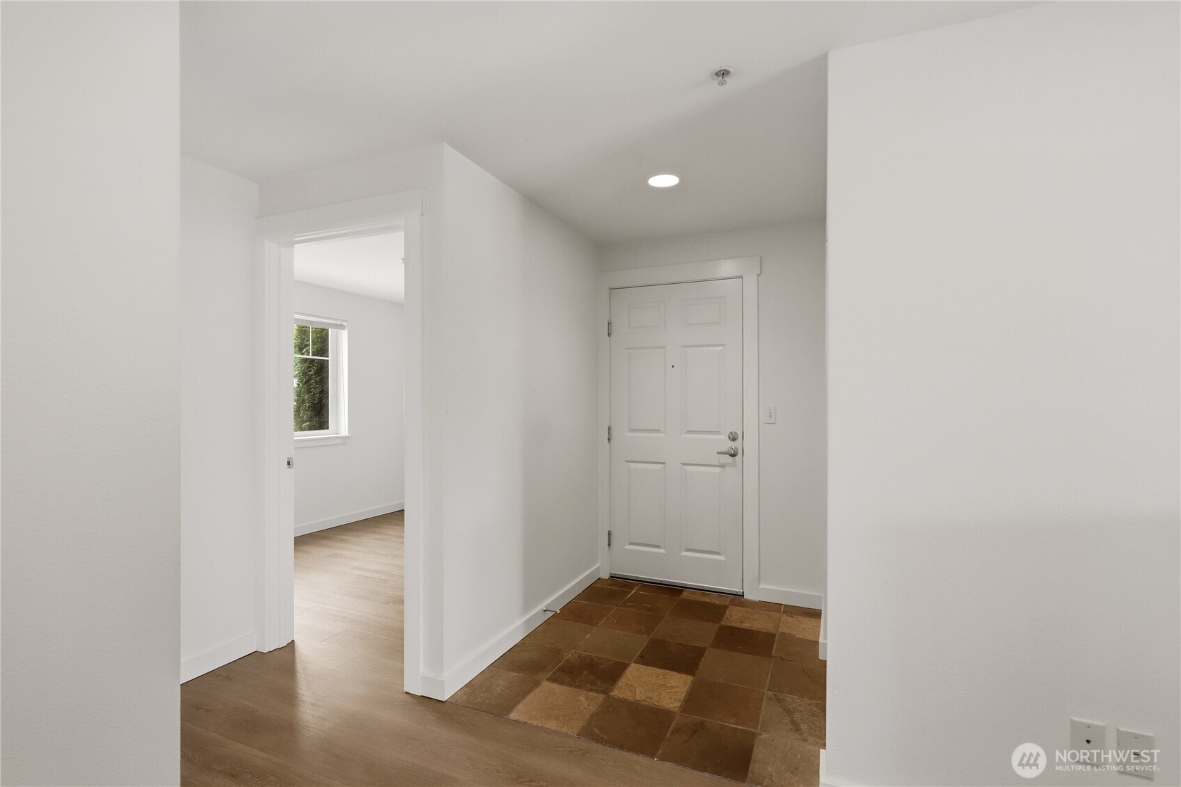 823 Davis Place South, Unit 104 Seattle, WA 98144 - Photo 12 of 23