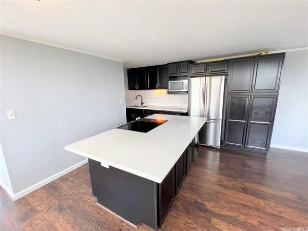 $2,500 | 1060 Kamehameha Highway, Unit 1206A, Pearl City, HI 96782