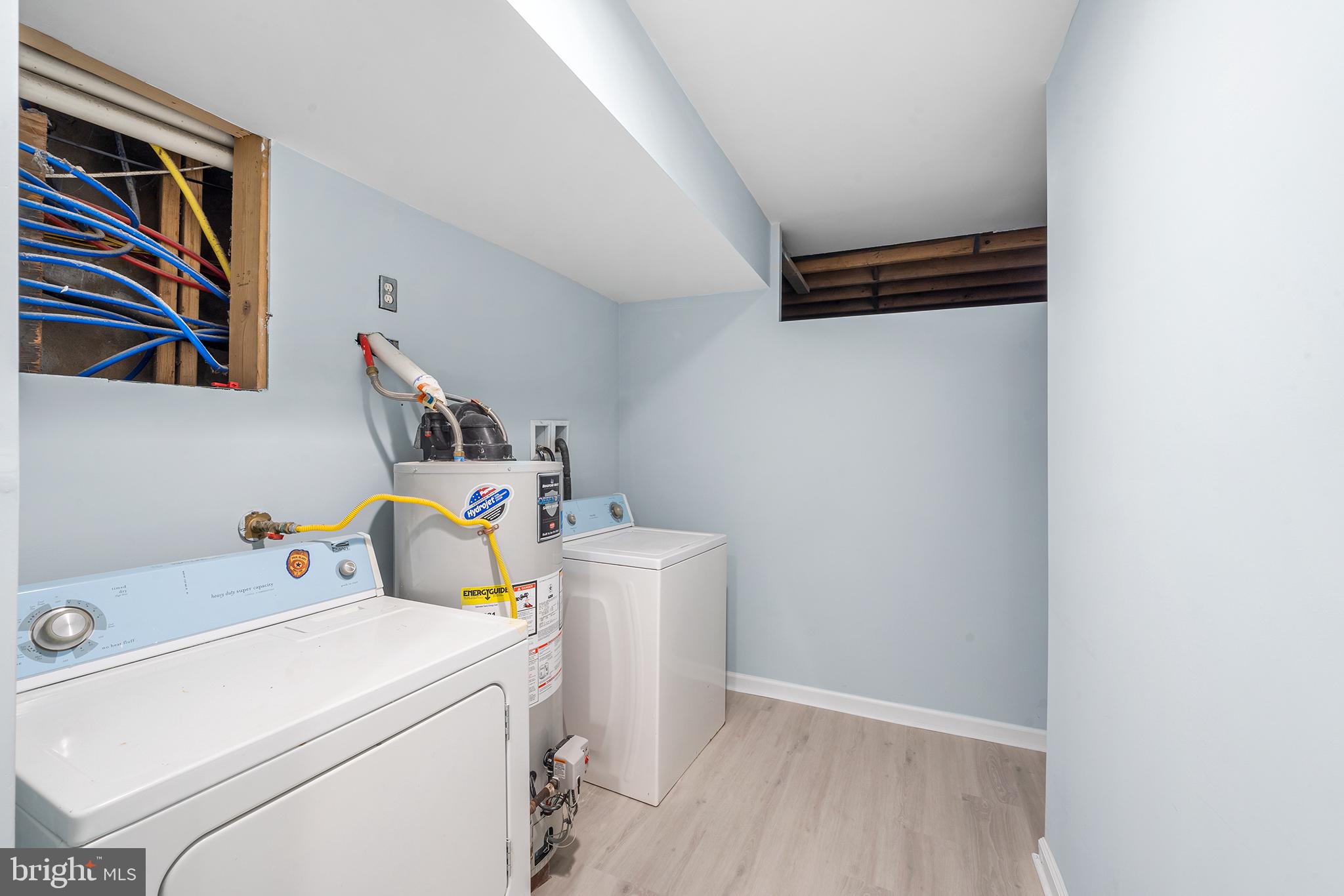 1904 Manton Street Philadelphia, PA 19146 - Photo 29 of 31 a utility room with dryer and washer
