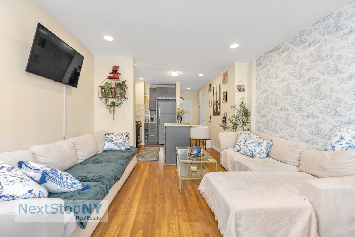 229 East 28th Street, Unit 2C Manhattan, NY 10016 - Photo 3 of 7