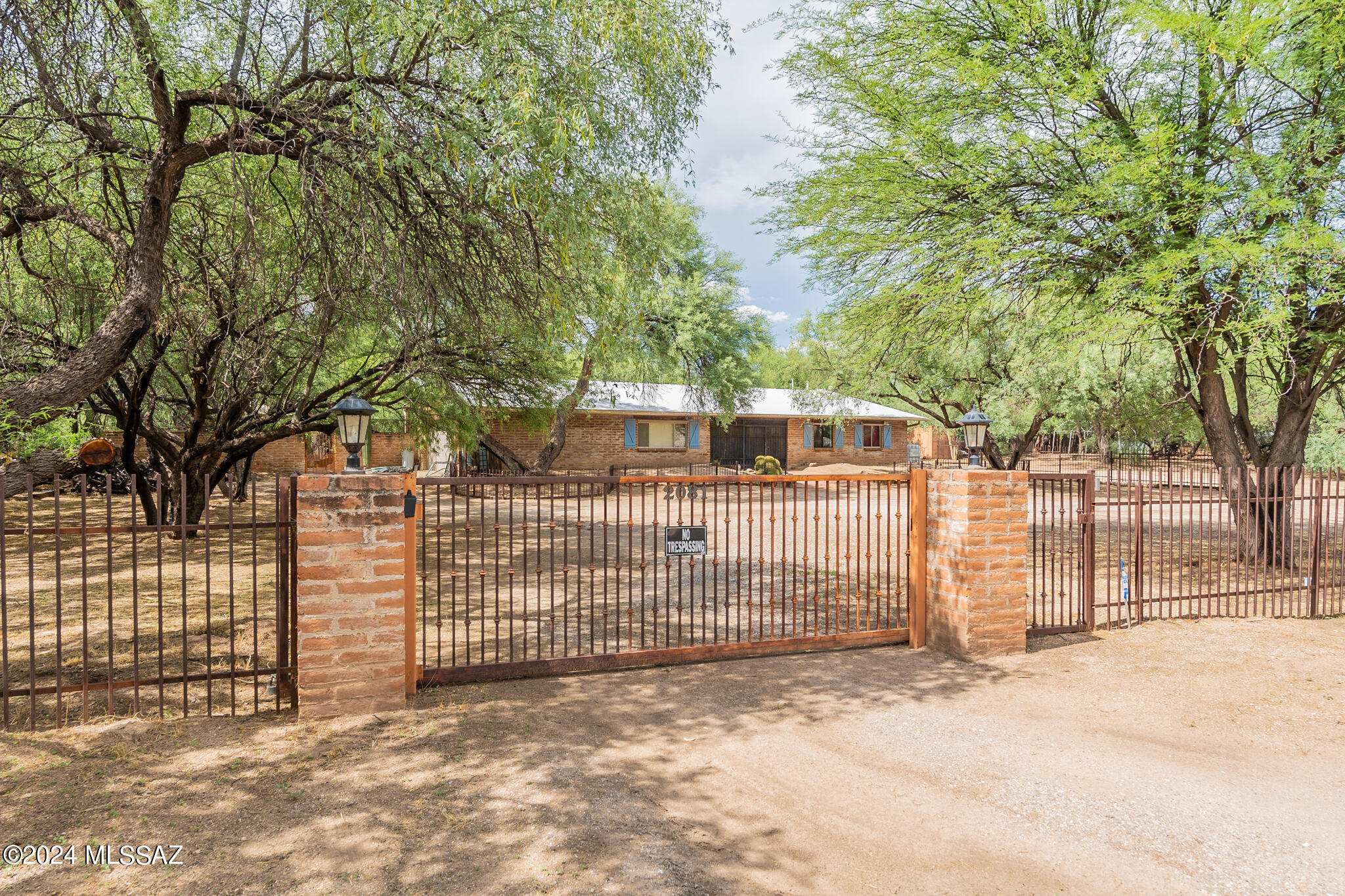 2081 North Tanque Verde Loop Road Tucson, AZ 85749 - Photo 3 of 34 Gallery Image 3