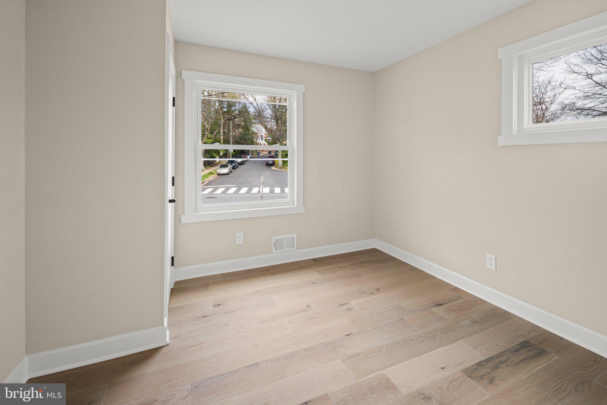 3405 Russell Road Alexandria, VA 22305 - Photo 19 of 35