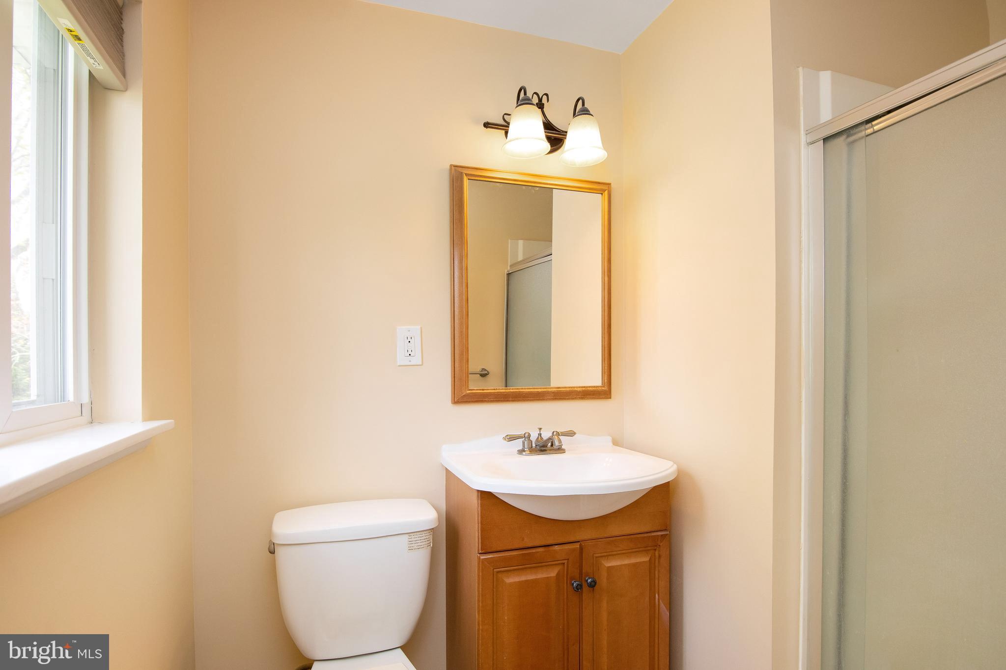 9 Regent Road Cherry Hill, NJ 08003 - Photo 22 of 40 Primary Bath