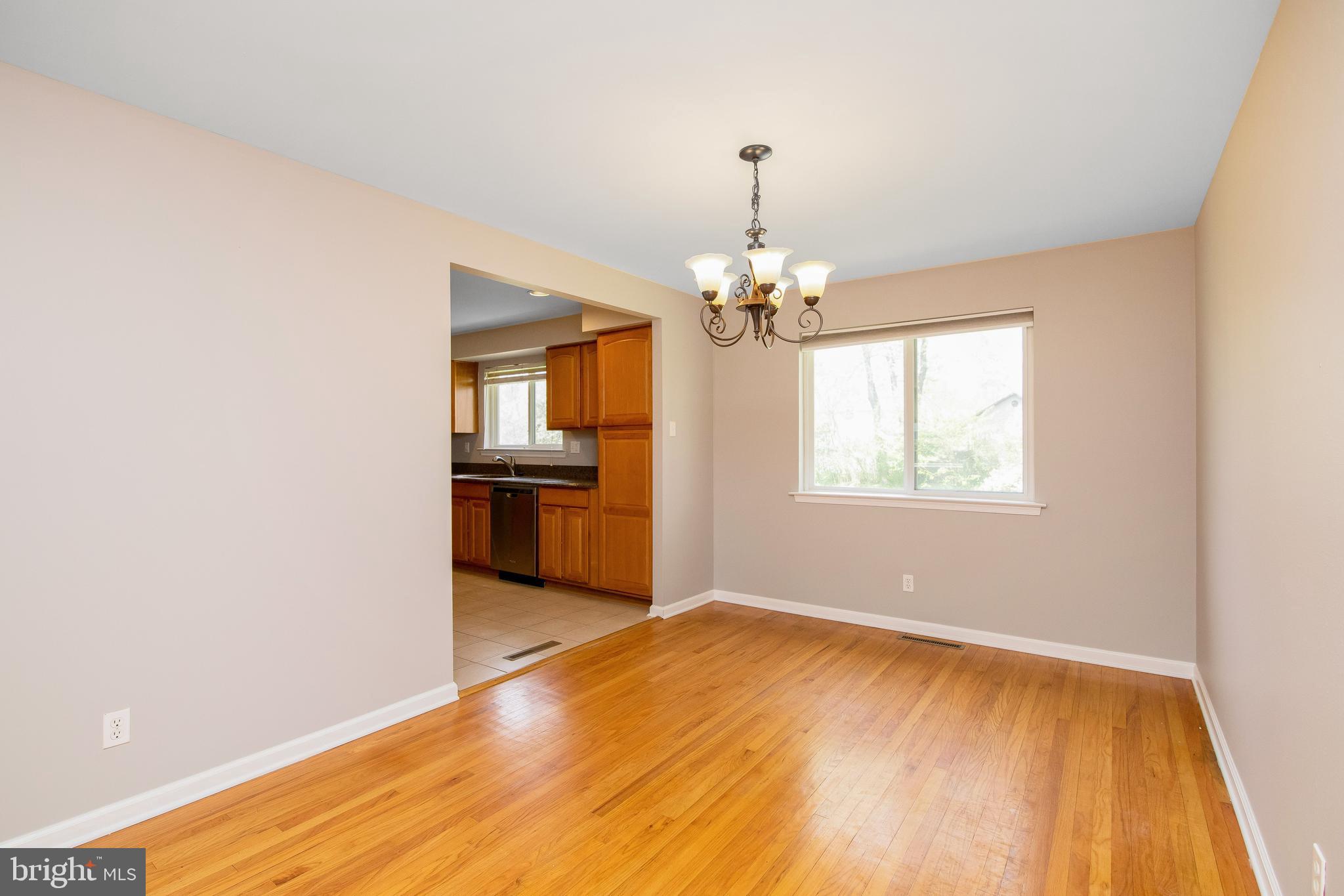 9 Regent Road Cherry Hill, NJ 08003 - Photo 9 of 40 Dining Room