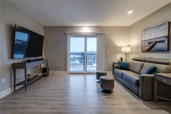 $625,000 | 205 Lakeshore Drive, Unit 516, Canandaigua City, NY 14424