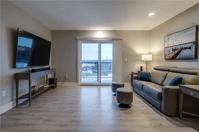 $625,000 | 205 Lakeshore Drive, Unit 516, Canandaigua City, NY 14424