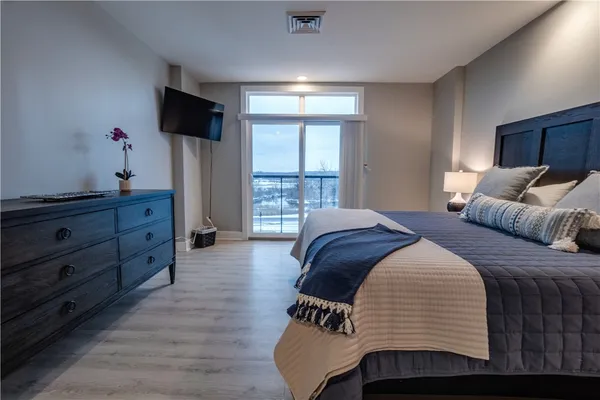 $625,000 | 205 Lakeshore Drive, Unit 516, Canandaigua City, NY 14424