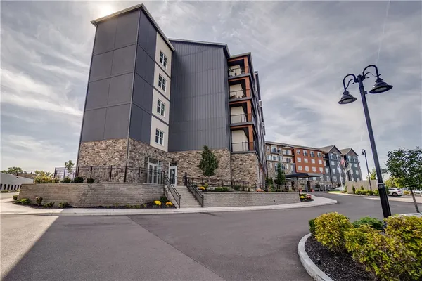 $625,000 | 205 Lakeshore Drive, Unit 516, Canandaigua City, NY 14424