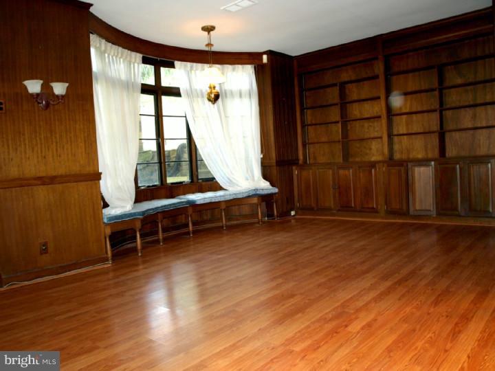 1211 Sandringham Road Bala Cynwyd, PA 19004 - Photo 18 of 25