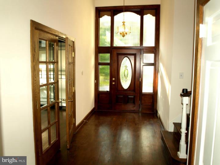 1211 Sandringham Road Bala Cynwyd, PA 19004 - Photo 3 of 25