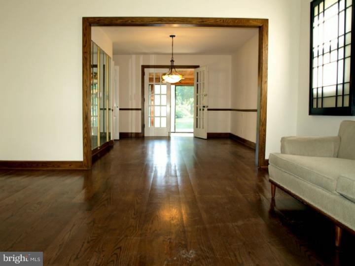 1211 Sandringham Road Bala Cynwyd, PA 19004 - Photo 4 of 25