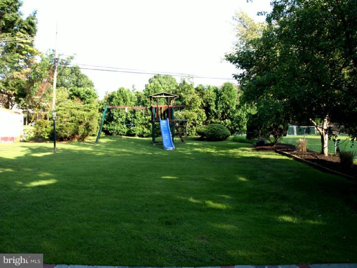 1211 Sandringham Road Bala Cynwyd, PA 19004 - Photo 8 of 25