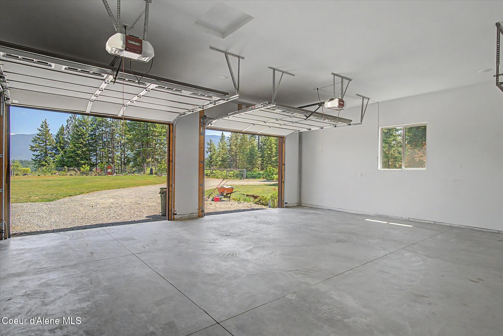 153 Ocean Front Place Naples, ID 83847 - Photo 28 of 67 083-JAL00685