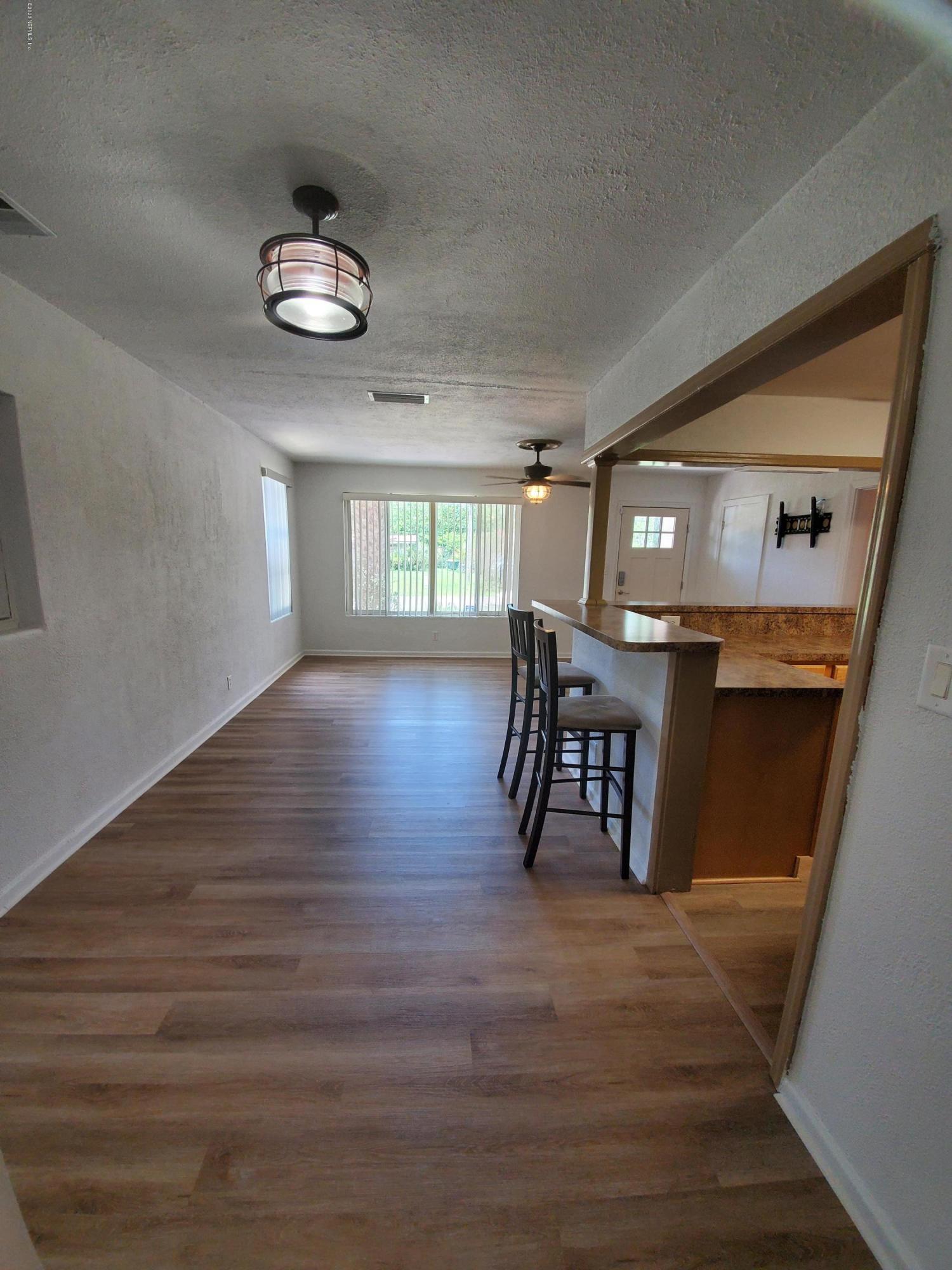 1064 Halifax Road Jacksonville, FL 32216 - Photo 11 of 31 DR LR overview