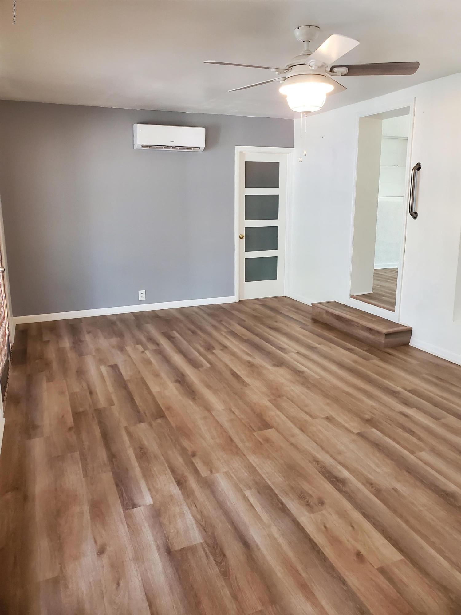 1064 Halifax Road Jacksonville, FL 32216 - Photo 19 of 31 Family room to garage
