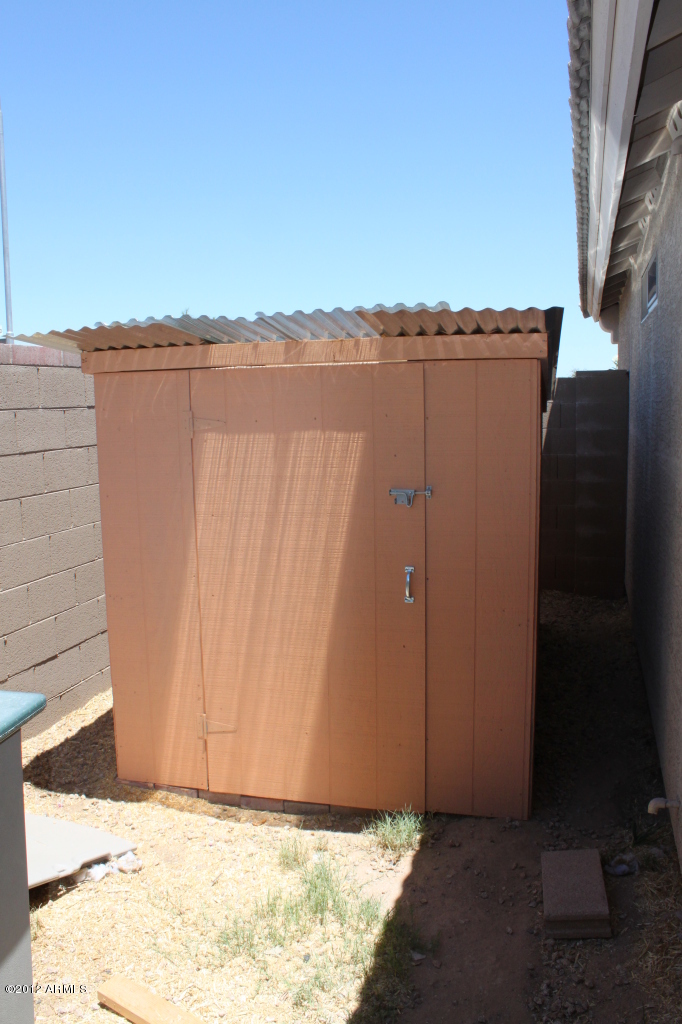 2425 West Apollo Road Phoenix, AZ 85041 - Photo 17 of 22 Storage Shed that conveys