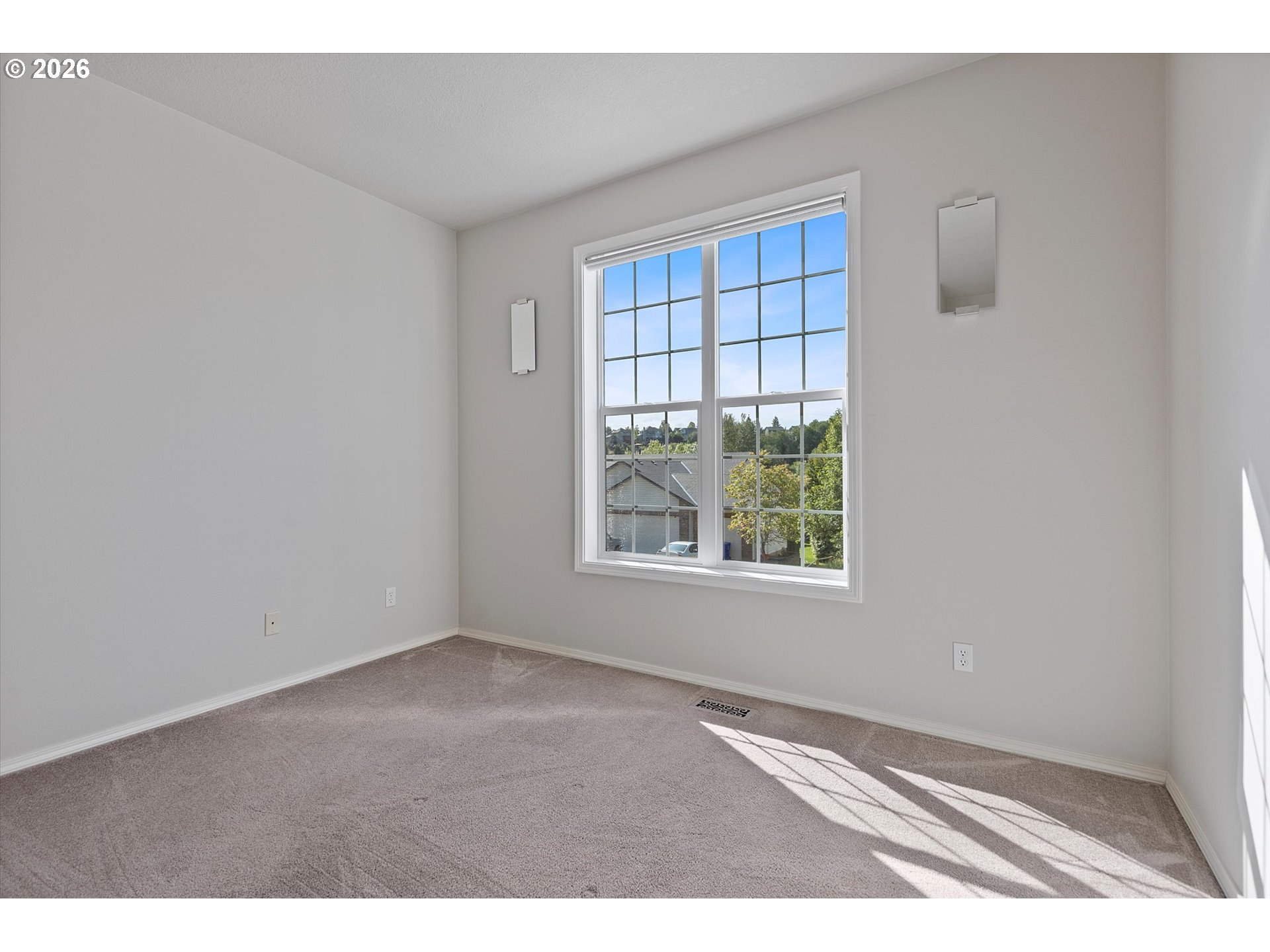 2391 Southwest Border Way Gresham, OR 97080 - Photo 15 of 38