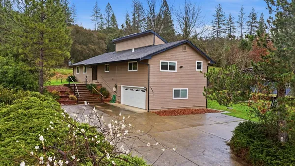 $585,000 | 17843 Lake Forest Drive, Penn Valley, CA 95946