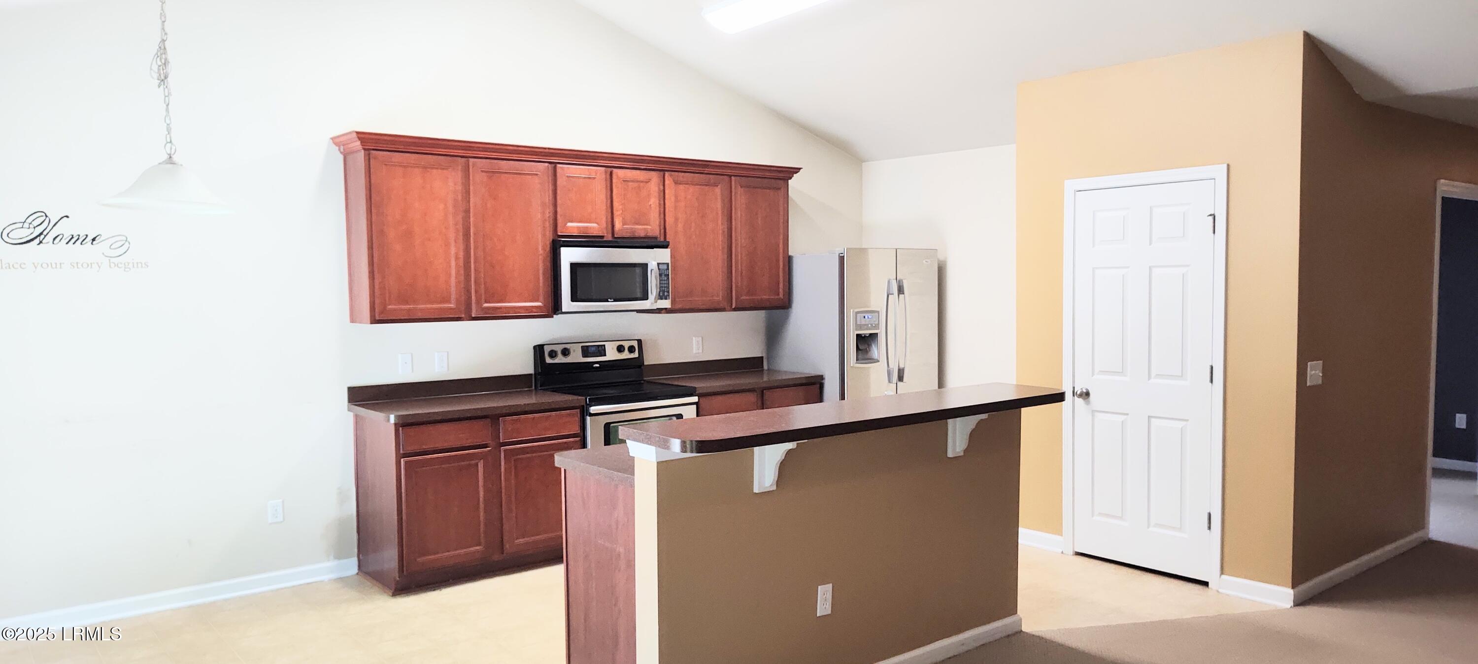 17 Harbison Place Beaufort, SC 29906 - Photo 6 of 39 IMG_20250702_103645134