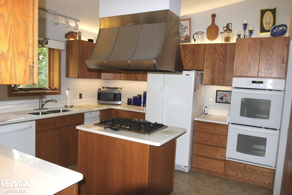 25810 Power Road Farmington Hills, MI 48336 - Photo 11 of 23