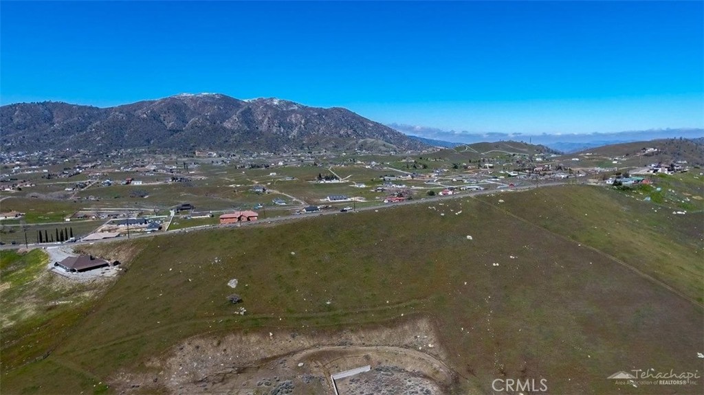 0 Fir Street Tehachapi, CA 93561 - Photo 5 of 5 a view of a lake in a town