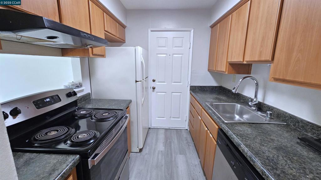 1446 Del Rio Circle Concord, CA 94518 - Photo 10 of 20