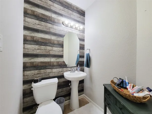 $2,500 | 11502 Stonepine Meadow Court, Tomball, TX 77375