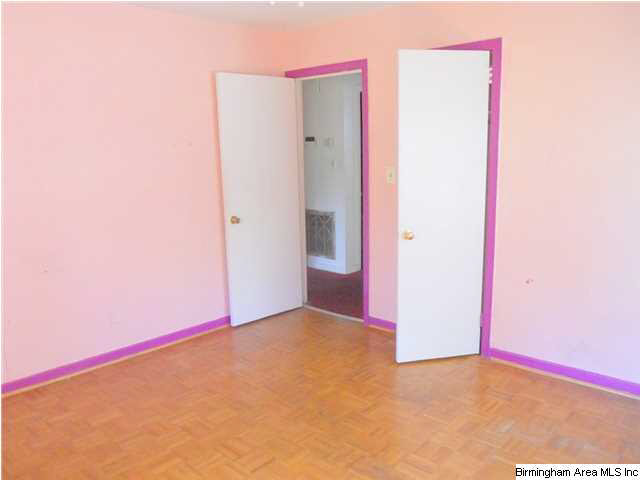 229 25th Street Southwest Birmingham, AL 35211 - Photo 15 of 21