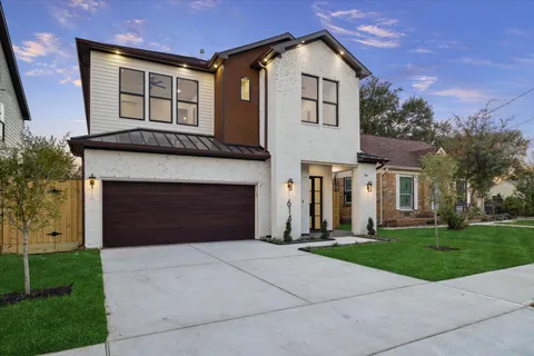$949,900 | 614 Eleanor Street, Houston, TX 77009