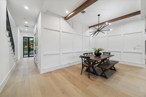 $949,900 | 614 Eleanor Street, Houston, TX 77009