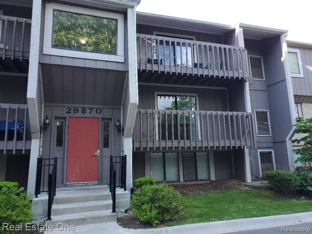 29870 West 12 Mile Road, Unit 706 Farmington Hills, MI 48334 - Photo 1 of 16