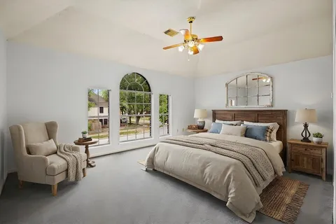 $299,900 | 330 Welford Lane, Highlands, TX 77562
