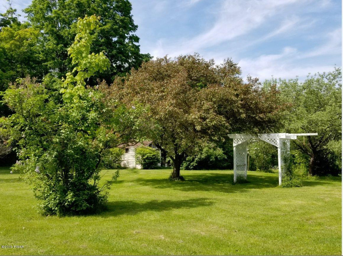 45 Peifer Road Lake Ariel, PA 18436 - Photo 21 of 28 back yrd