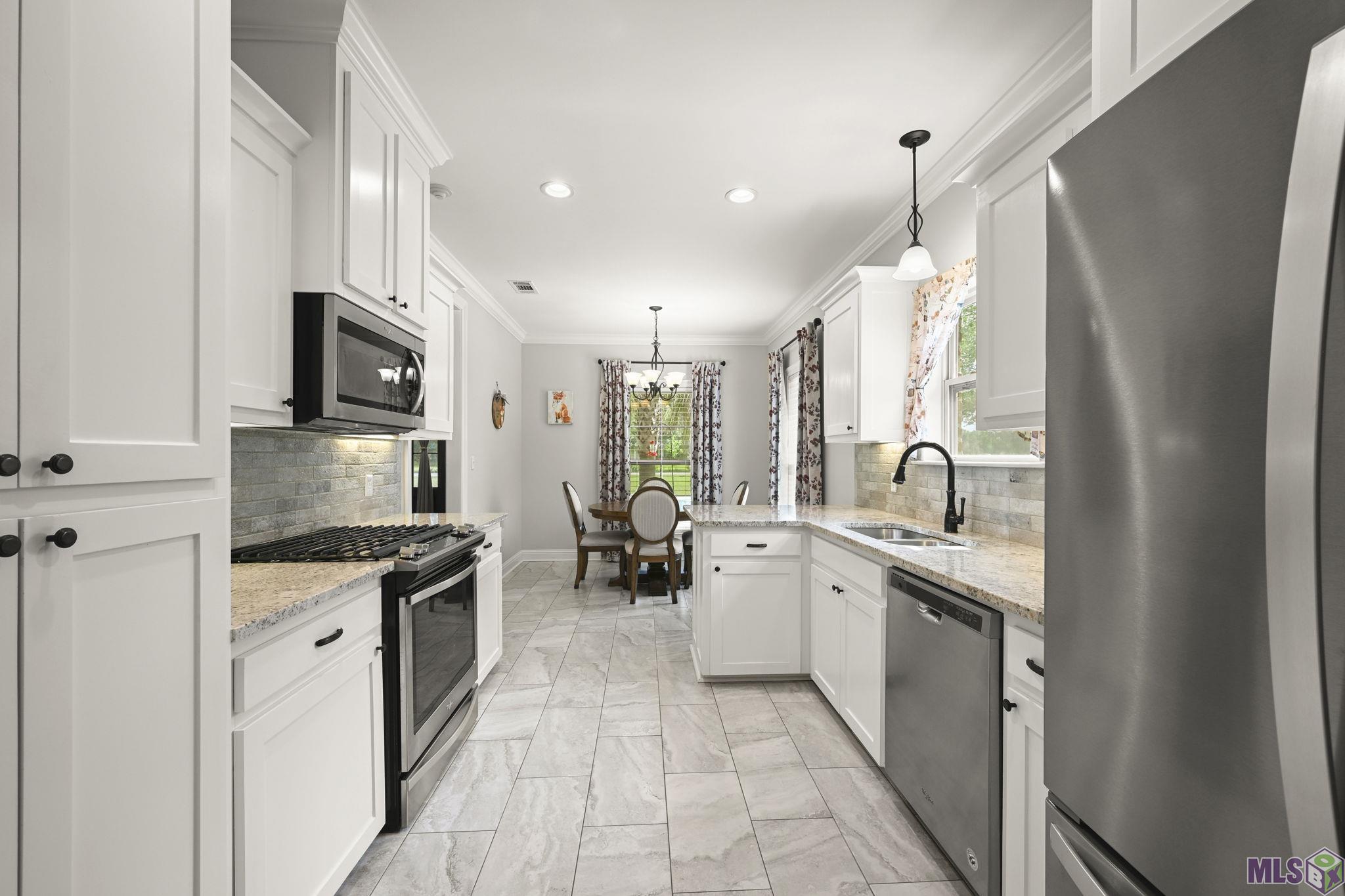 11067 Brown Road Denham Springs, LA 70726 - Photo 4 of 28 Gallery Image 4