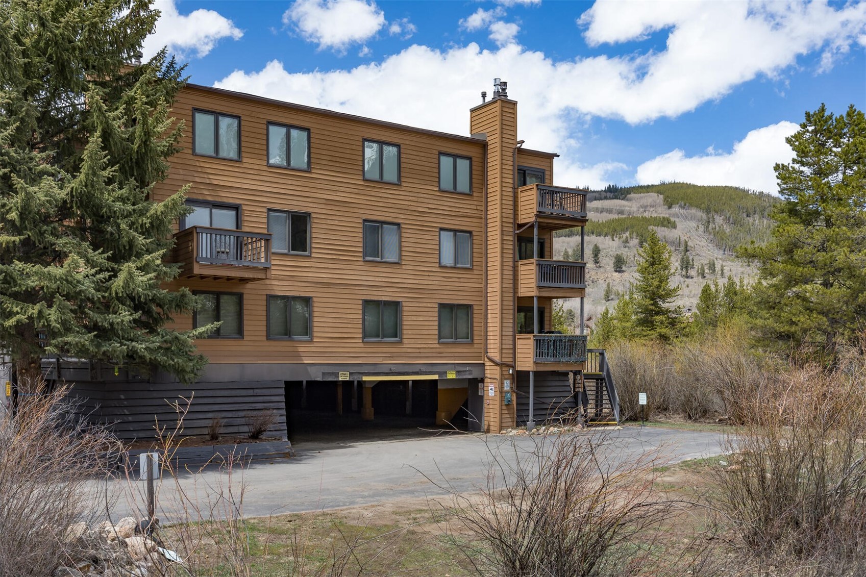 1513 East Keystone Road, Unit 2963 Keystone, CO 80435 - Photo 26 of 37 The Beautiful Key Condo on The Mountain House Base area of Keystone!