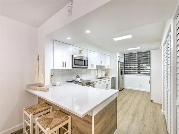 $6,000 | 517 Bayport Way, Unit 517, Longboat Key, FL 34228