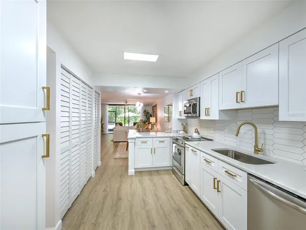 $6,000 | 517 Bayport Way, Unit 517, Longboat Key, FL 34228