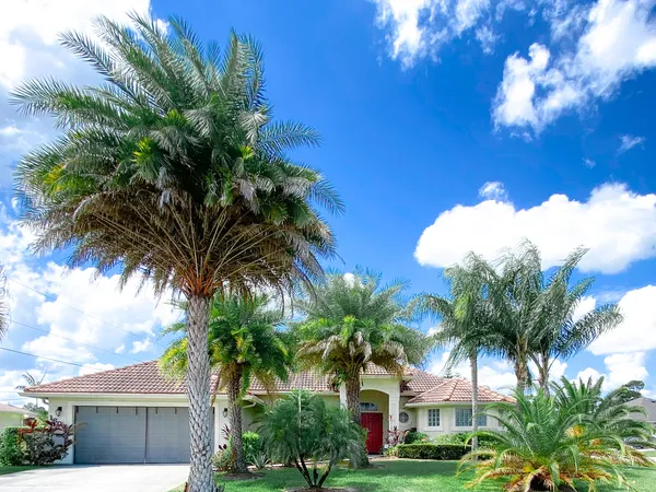 $457,700 | 1602 Southwest Cefalu Circle, Port St. Lucie, FL 34953