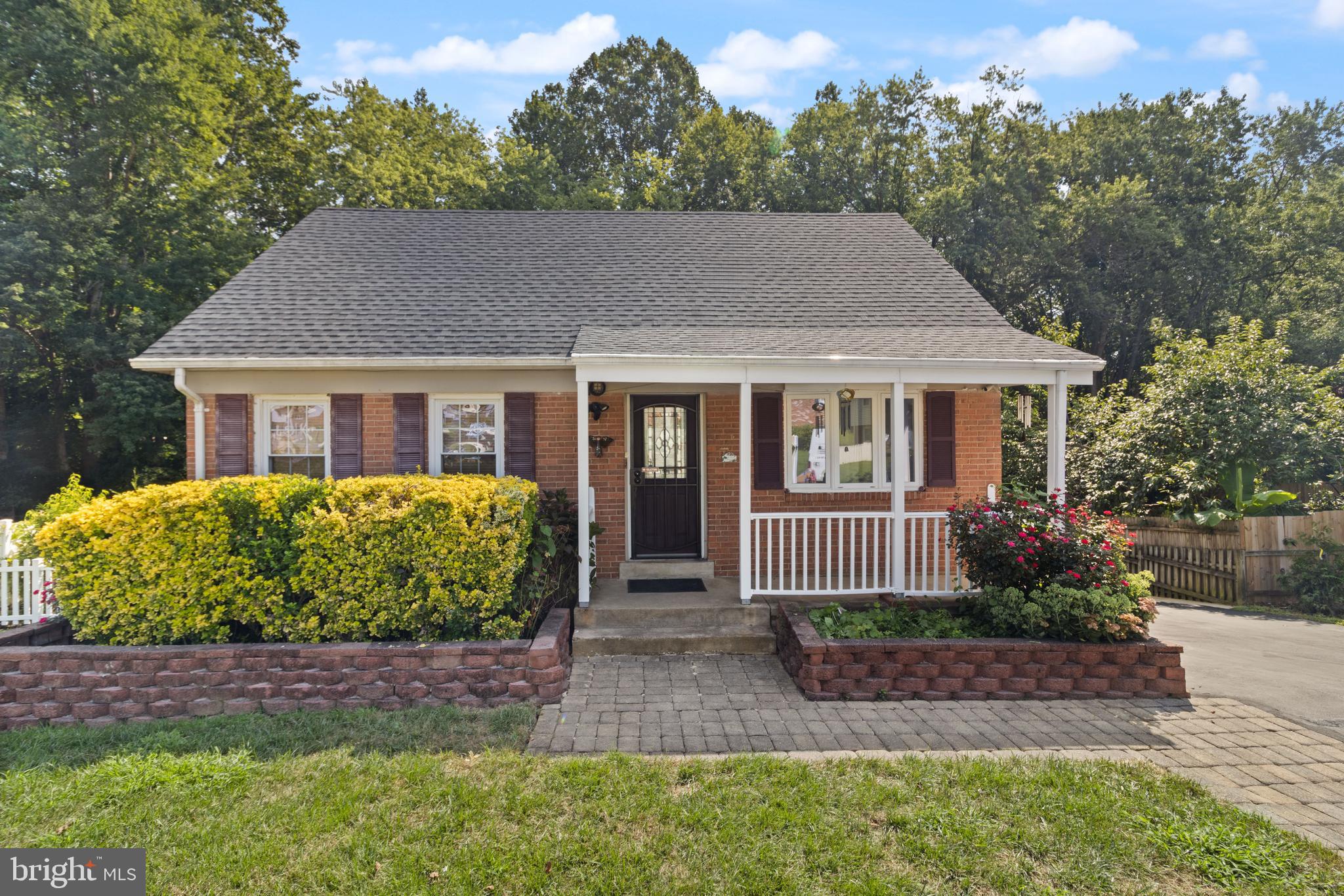 13303 Kenny Road Woodbridge, VA 22193 - Photo 2 of 57 Gallery Image 2