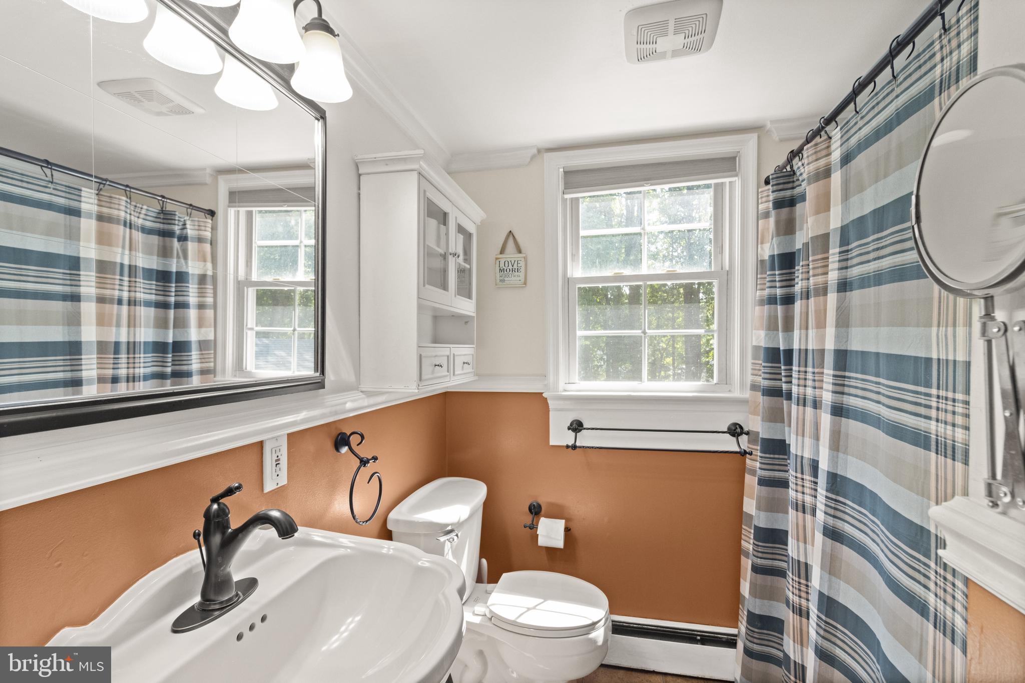 13303 Kenny Road Woodbridge, VA 22193 - Photo 23 of 57 Bath in main Level