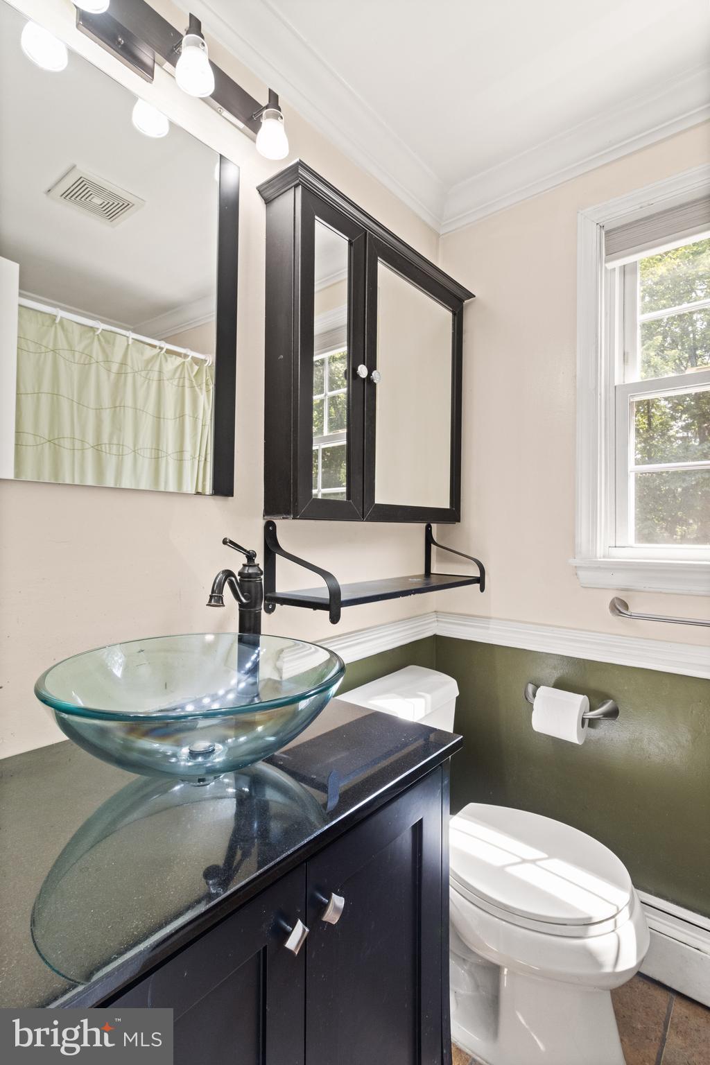 13303 Kenny Road Woodbridge, VA 22193 - Photo 33 of 57 Bath in up-stairs