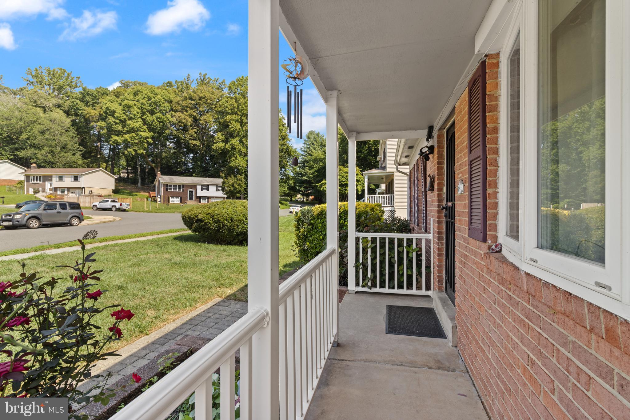 13303 Kenny Road Woodbridge, VA 22193 - Photo 6 of 57 Gallery Image 6
